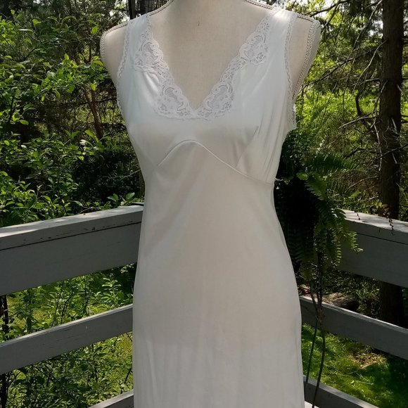 Vintage Slip Lingerie by Richform - Picture 4 of 6